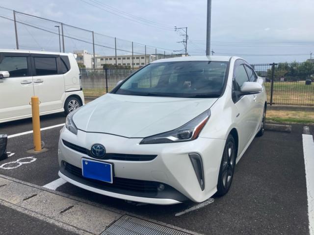 2019 Toyota Prius S Touring Selection