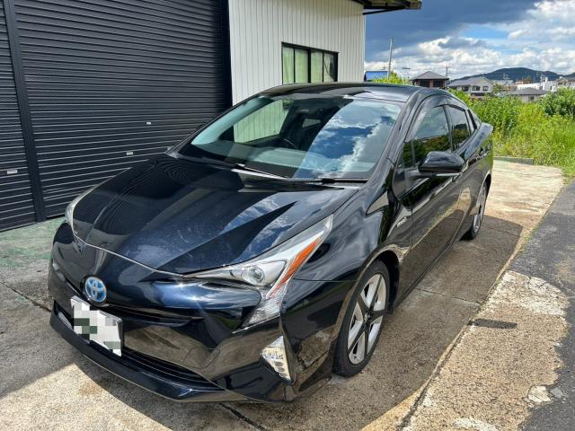 2016 Toyota Prius S Touring Selection — Photo 1