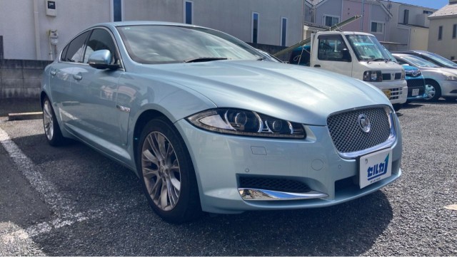 2013 Jaguar XF 2.0 Premium Luxury
