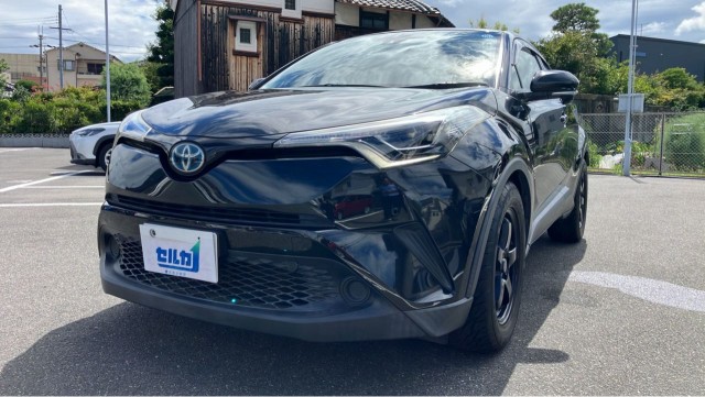 2019 Toyota C-HR Hybrid S LED Package