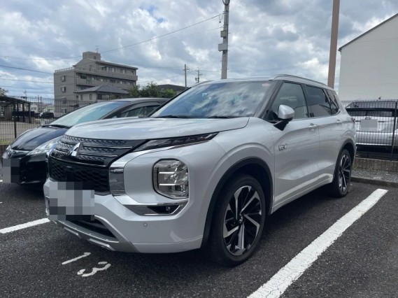 2022 Mitsubishi Outlander PHEV P
