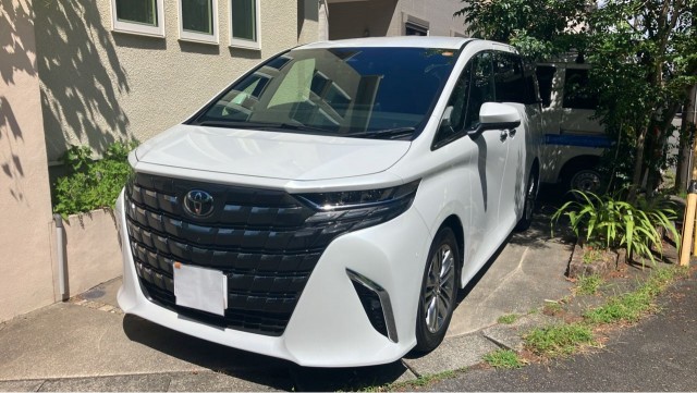 2025 Toyota Alphard Z — Photo 1