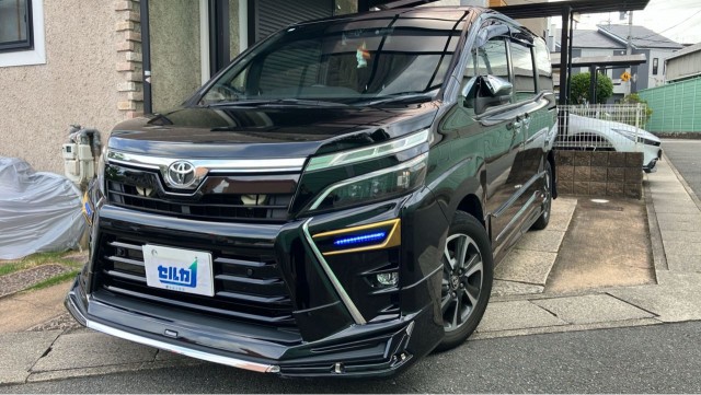 2020 Toyota Voxy ZS Kirameki?