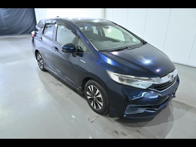 2015 Honda Shuttle Hybrid Hybrid X Optional Alloy Wheels