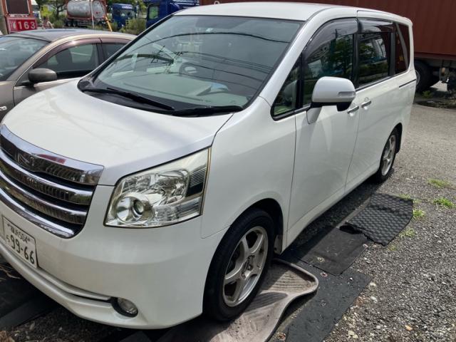 2009 Toyota Noah Special Edition X Smart Edition