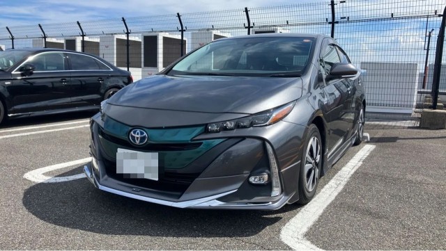 2017 Toyota Prius PHEV S Navi Package