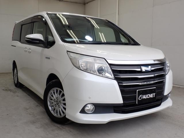 2014 Toyota NOAH Hybrid G — Photo 1