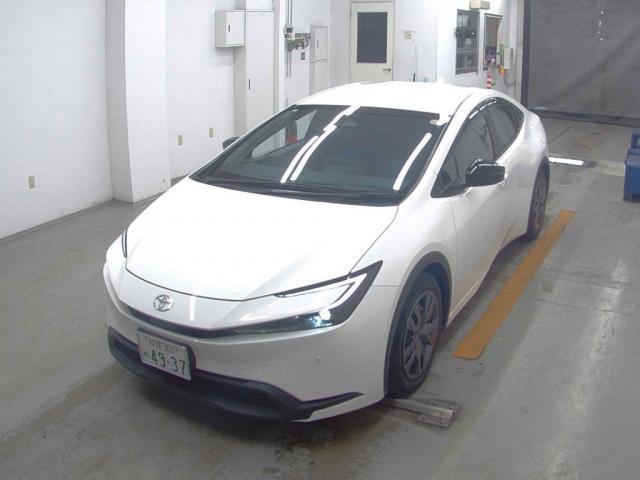 2025 Toyota Prius X — Photo 1