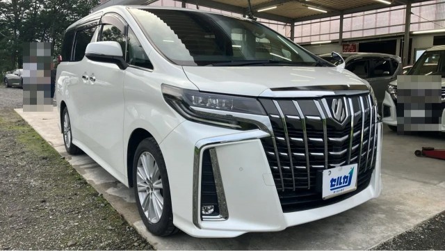 2020 Toyota Alphard 2.5 S — Photo 1