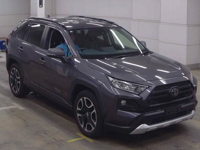 2019 Toyota RAV4 5D Adventure