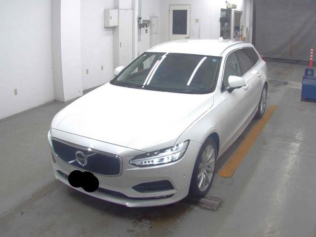 2019 Volvo V90 T5 Momentum