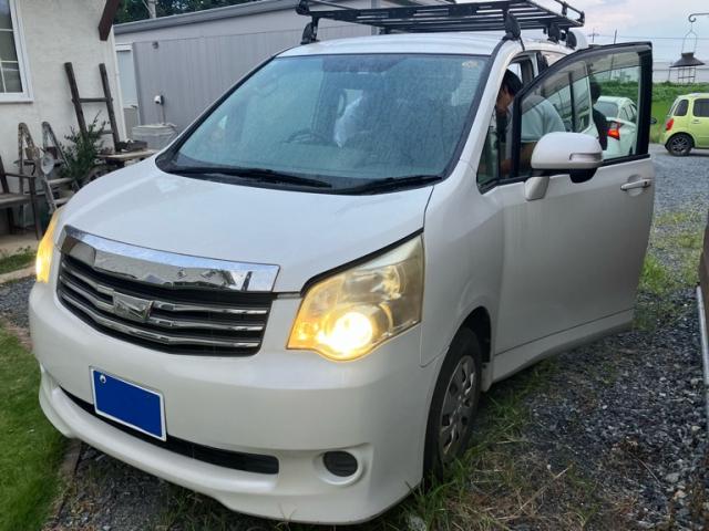 2010 Toyota Noah X L Selection