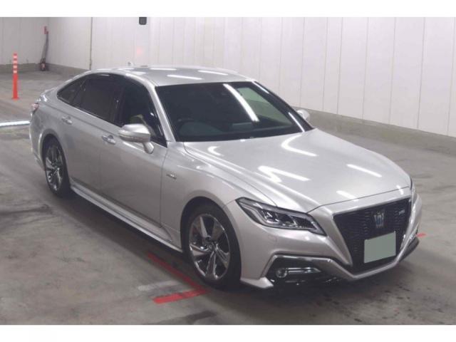 2019 Toyota Crown Hybrid RS