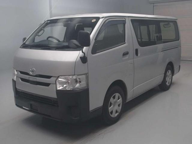 2018 Toyota HIACE VAN DX