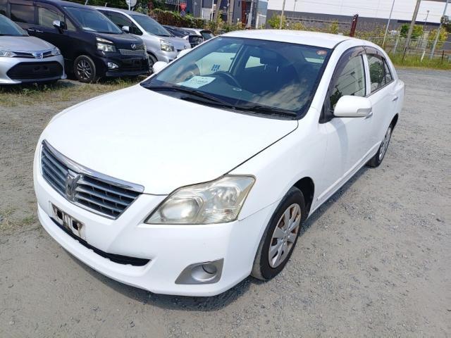 2011 Toyota Premio 1.5F 2WD 4ドア ECVT