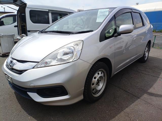 2014 Honda Fit Shuttle 15C 2WD 5ドア ECVT