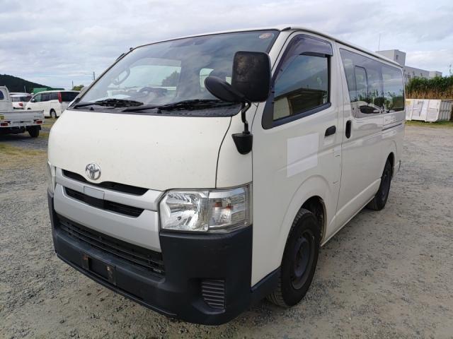 2020 Toyota HIACE VAN DX