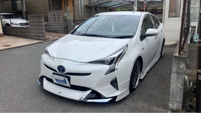 2018 Toyota Prius S Safety Plus