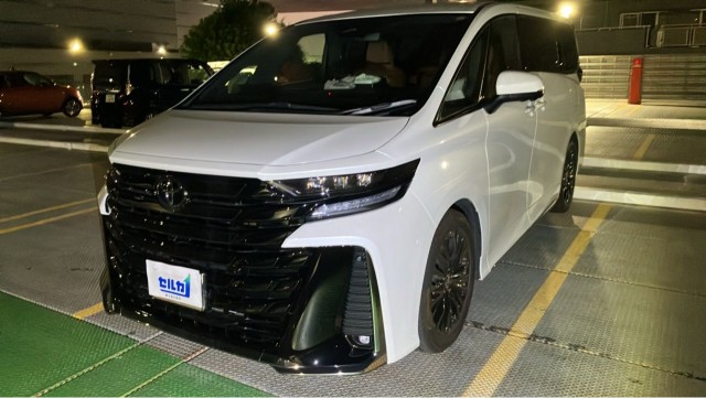 2025 Toyota Vellfire Z Premia