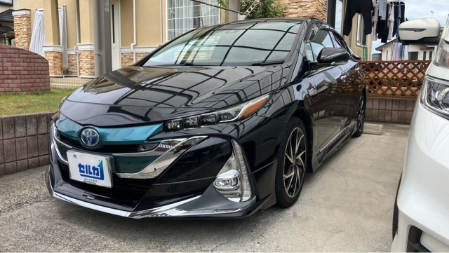 2017 Toyota Prius PHEV A