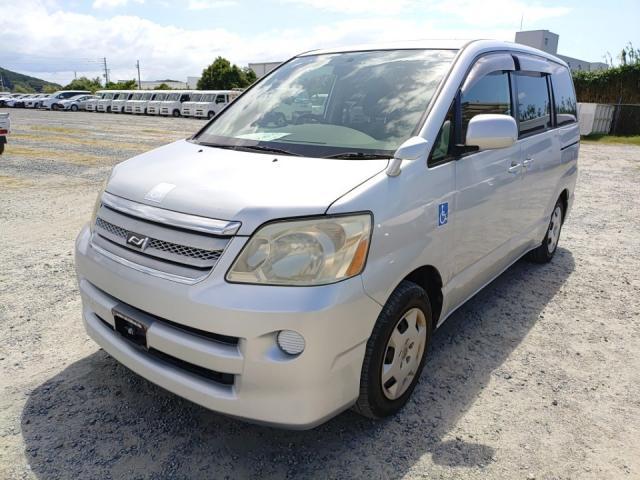 2006 Toyota Noah S