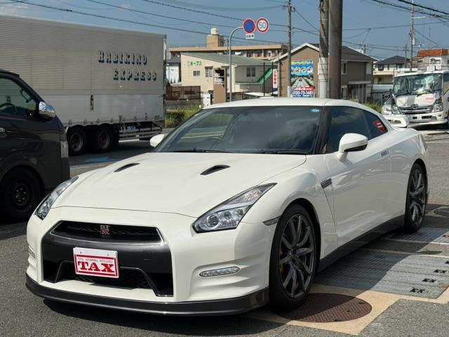 2012 Nissan GT-R Black Edition