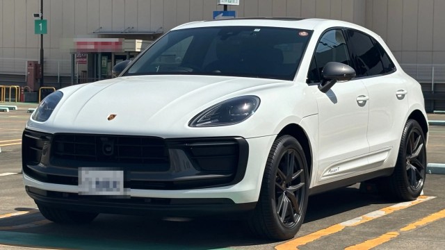2022 Porsche Macan Macan T