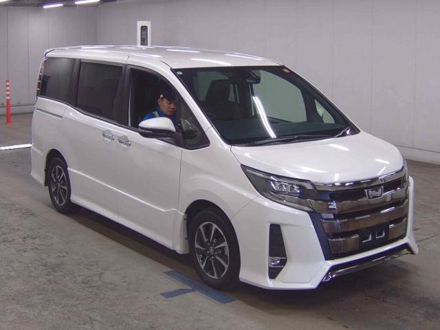 2018 Toyota Noah Si Double Bee
