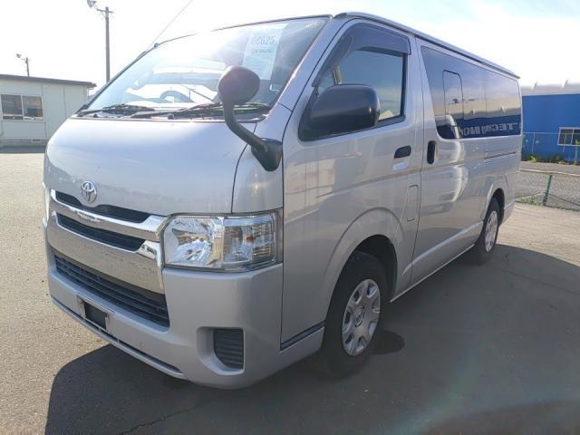 2017 Toyota HIACE VAN DX GL Package