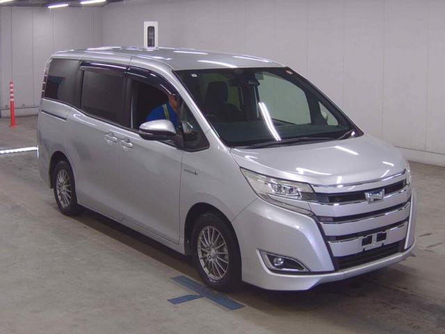 2017 Toyota NOAH Hybrid G