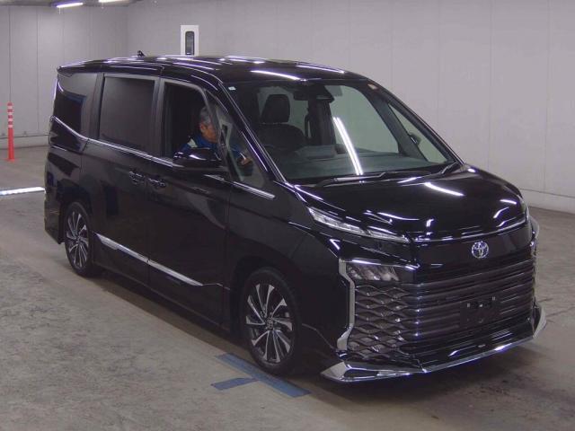 2023 Toyota VOXY S-Z
