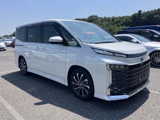 2023 Toyota VOXY Hybrid S-Z
★Cold Weather Specification
★Teammate
★Flip-down
★Panoramic View M
★RCC