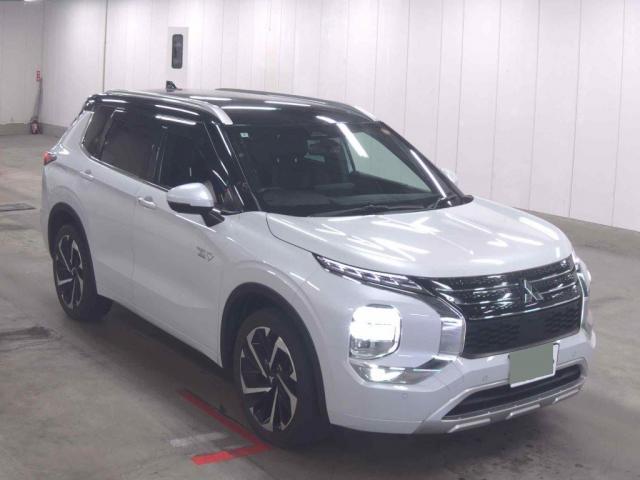 2022 Mitsubishi Outlander PHEV P