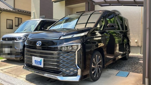 2022 Toyota VOXY Hybrid S-Z