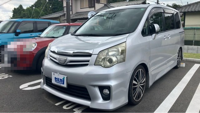 2010 Toyota Noah Si