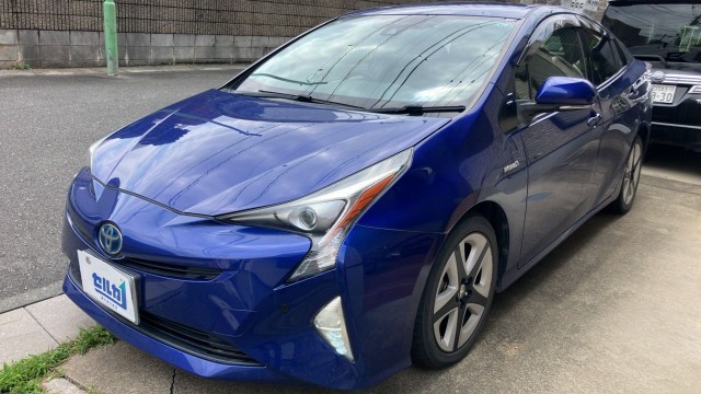 2017 Toyota Prius S Touring Selection