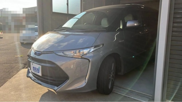 2018 Toyota Estima Hybrid Aeras Smart