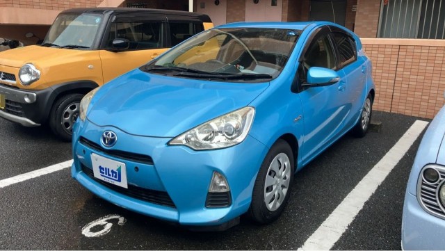 2013 Toyota Aqua S