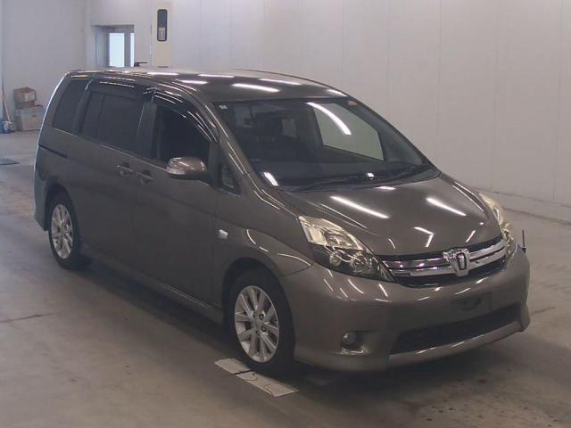 2012 Toyota ISIS Platana