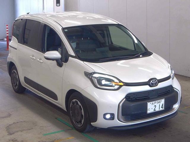 2022 Toyota Sienta Z