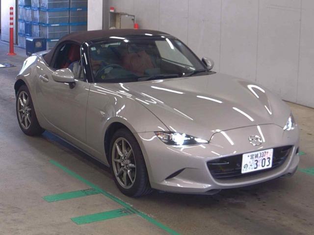 2023 Mazda Roadster Brown Top