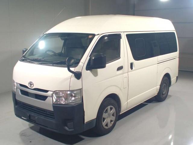 2020 Toyota HIACE VAN DX