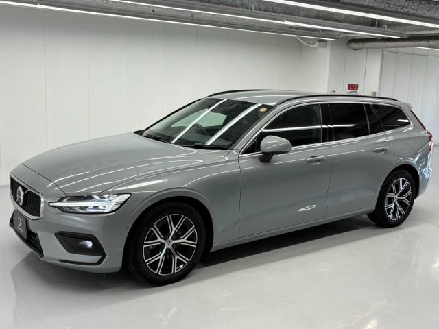 2024 Volvo V60 Plus B4