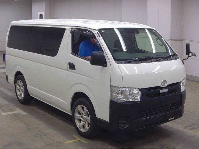 2019 Toyota HIACE VAN DX 4WD