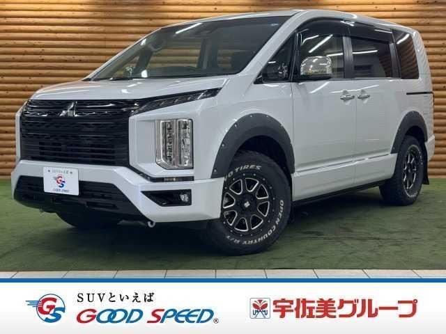 2022 Mitsubishi Delica D5 P 8-seater