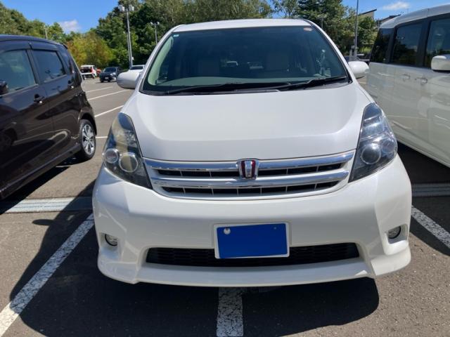 2010 Toyota Isis Special Platana Limited