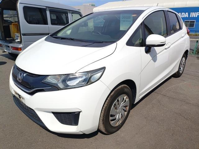 2015 Honda FIT 13G・F Package 2WD 5-door ECVT