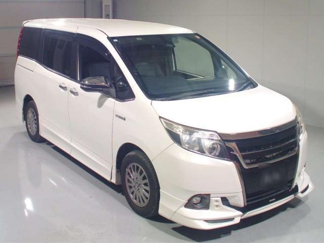 2016 Toyota ESQUIRE Hybrid Gi Black Toured TRD Aero