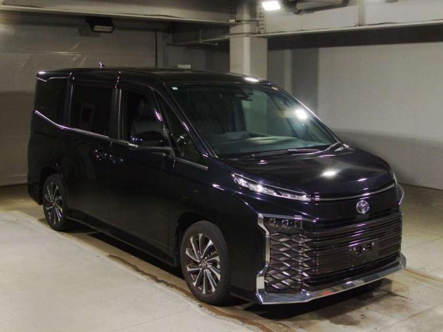 2023 Toyota VOXY S-Z
