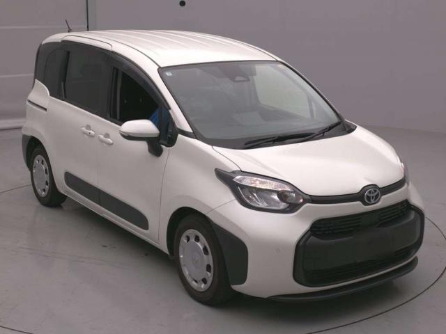 2023 Toyota Sienta G